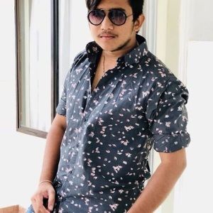 Meet your Posher, Happy